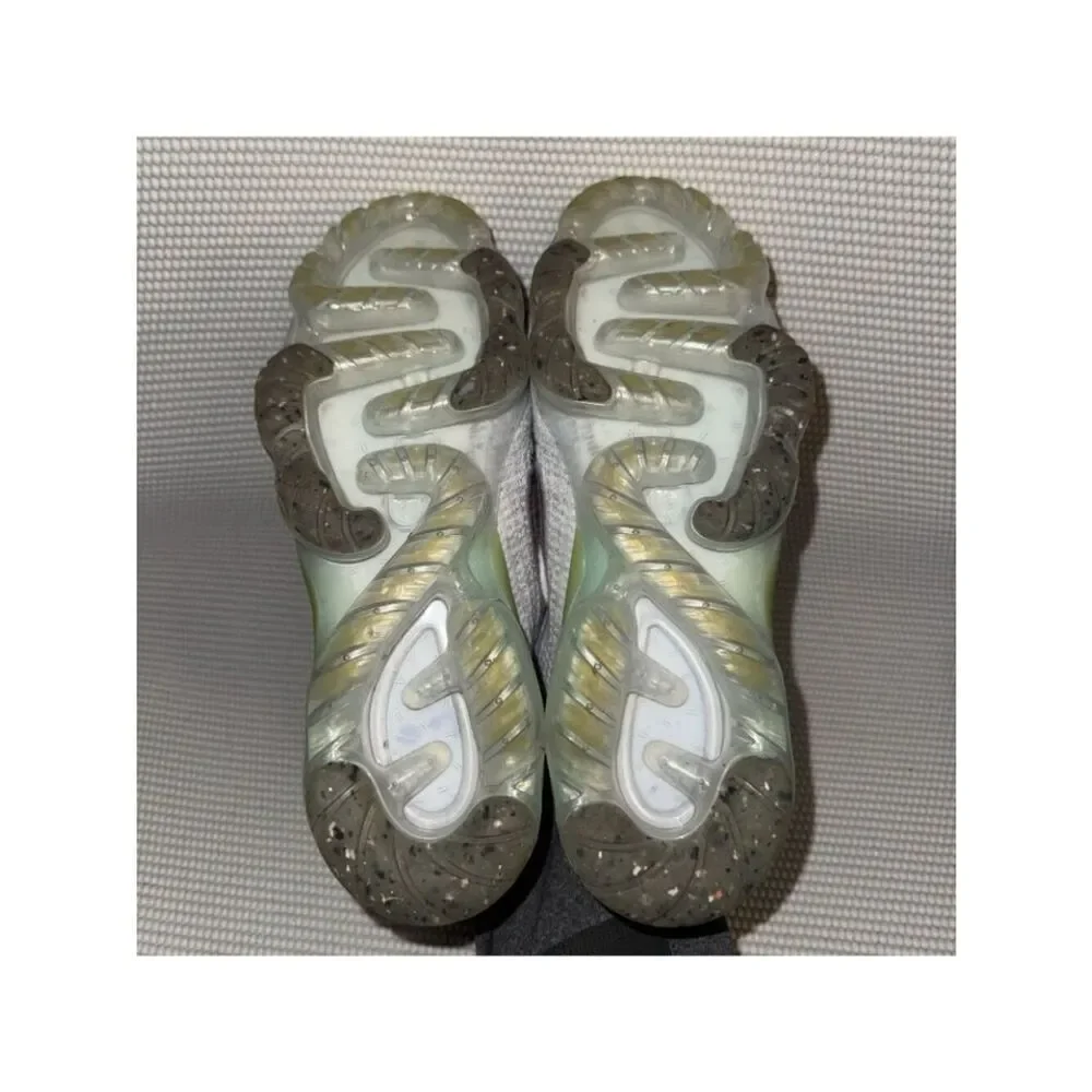 Nike Air VaporMax 2021 Gray Green Athletic Comfort Shoes Sneakers Youth Size 6Y